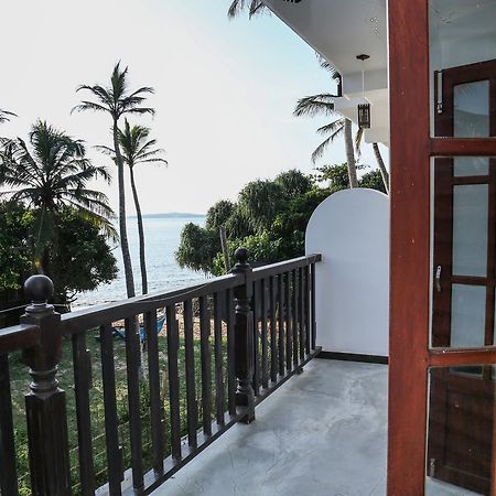 Hotel Lakma Sea View à Mirissa Extérieur photo