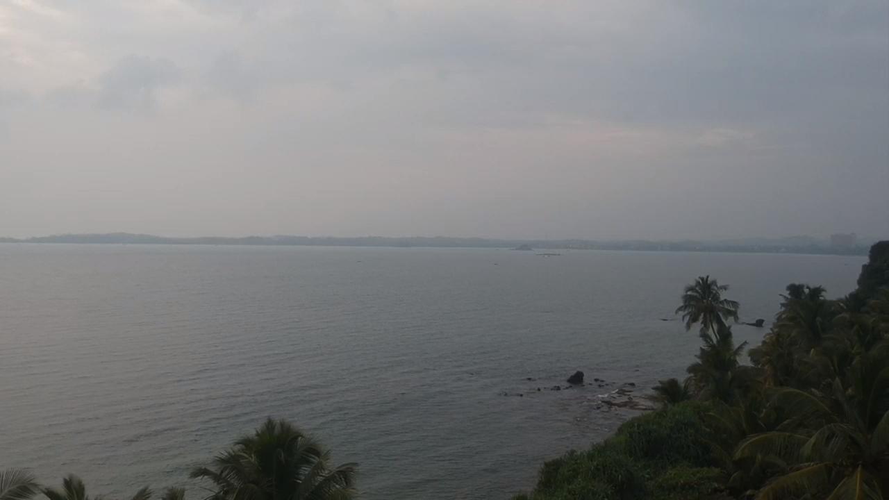 Hotel Lakma Sea View à Mirissa Extérieur photo